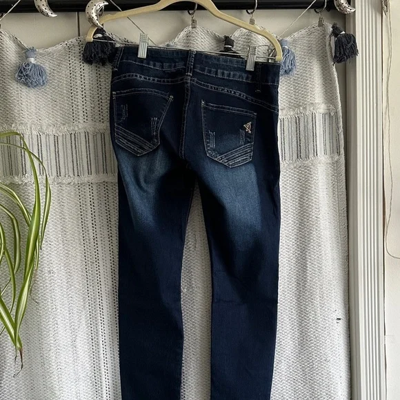 🌸VIP Distressed Jeggings - Picture 3 of 8